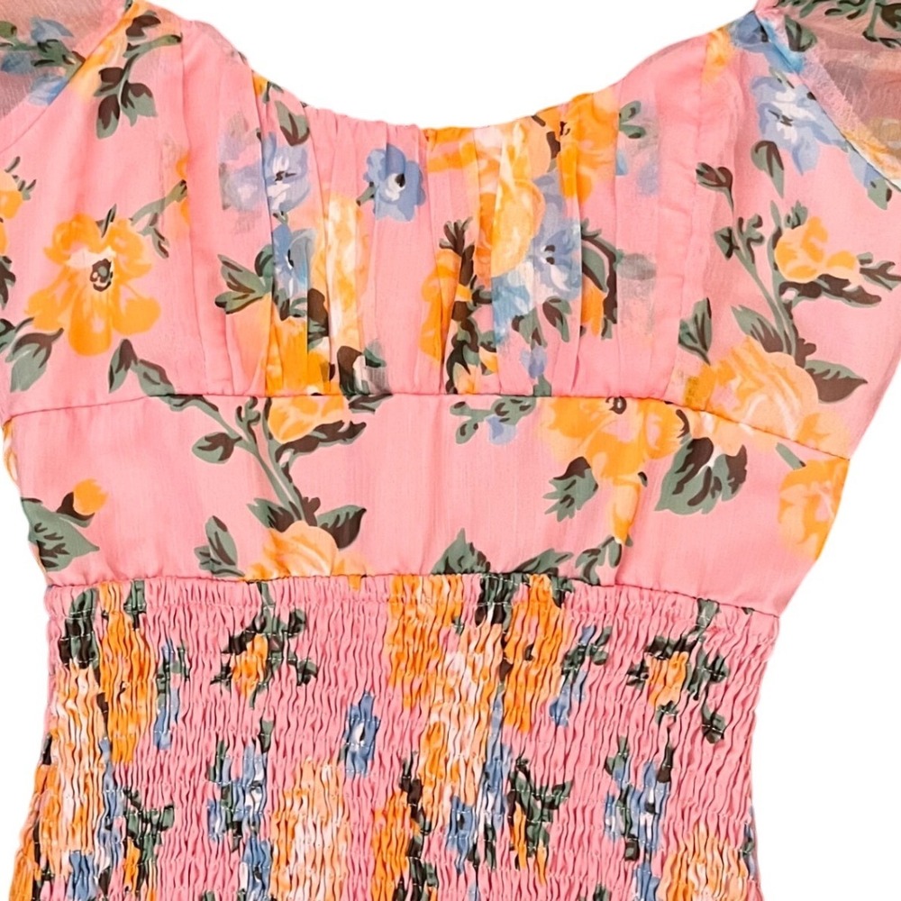 ❤️NWOT One and Only Collective Pink Floral Smocked Puff Sleeve Mini Dress XS - Picture 3 of 10